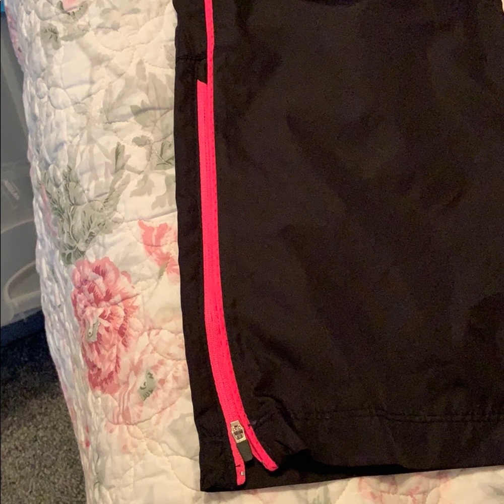 Track pants - Picture 2 of 4